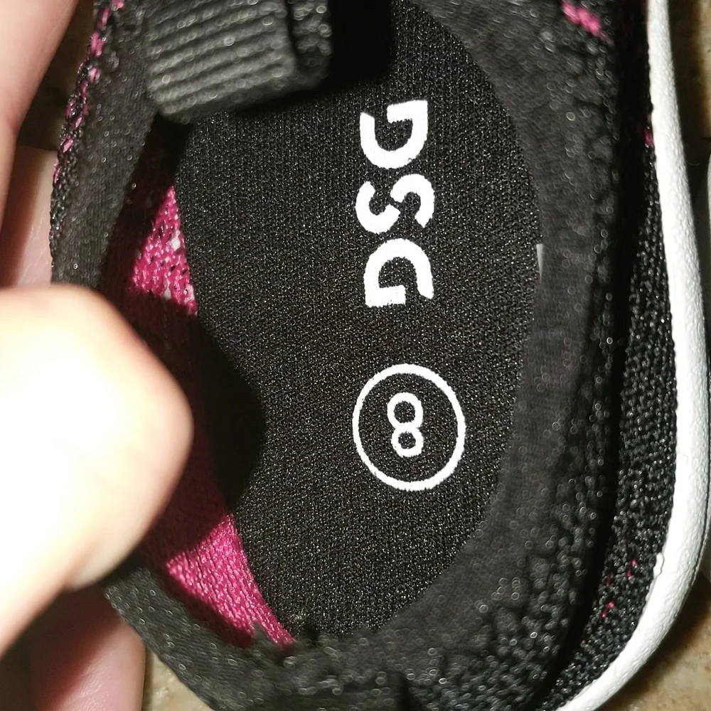 NEW Toddler Water Shoes 8